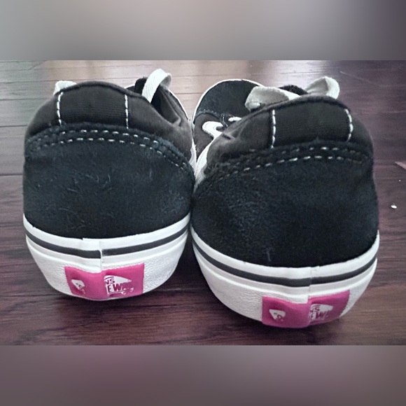 Low top Vans size 4 - Picture 2 of 7